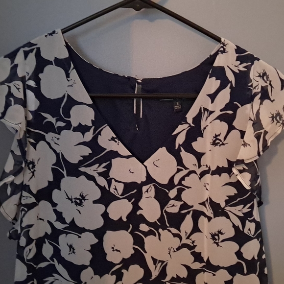 Don't wear sleeveless anymore - Picture 2 of 3